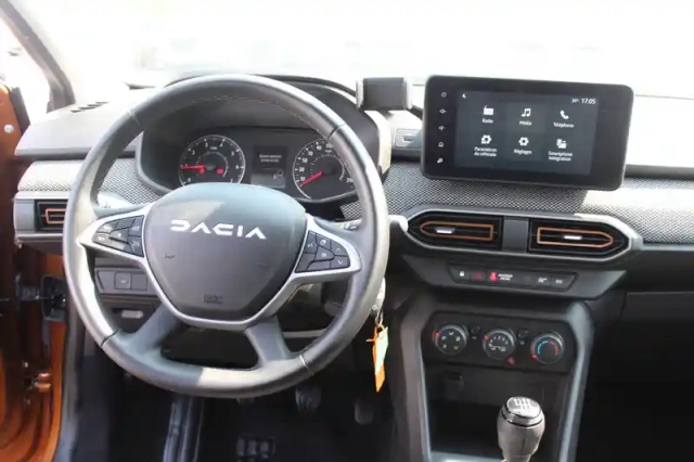 Dacia Sandero eco-g 100 — photo 13