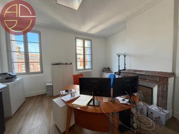 Bureaux 12 pièces 166 m²
