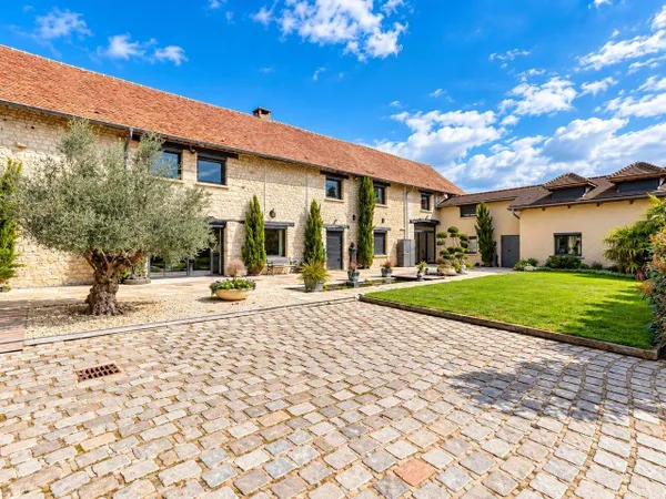 Maison 14 pièces 532 m²