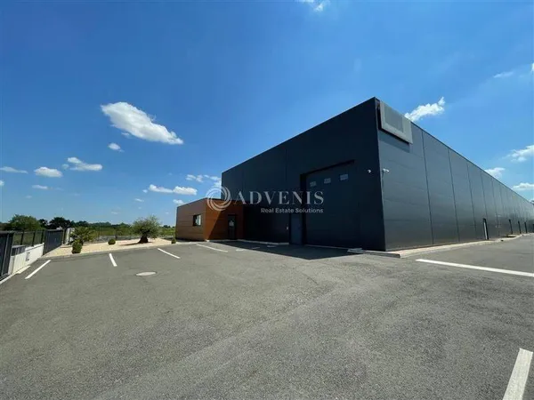 Local d'activité 330 m²