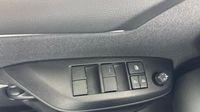Toyota Yaris 116h Design 5p MY22 — photo 28