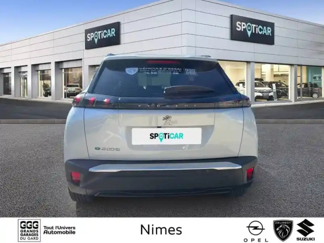Peugeot 2008 electrique 136 ch — photo 37