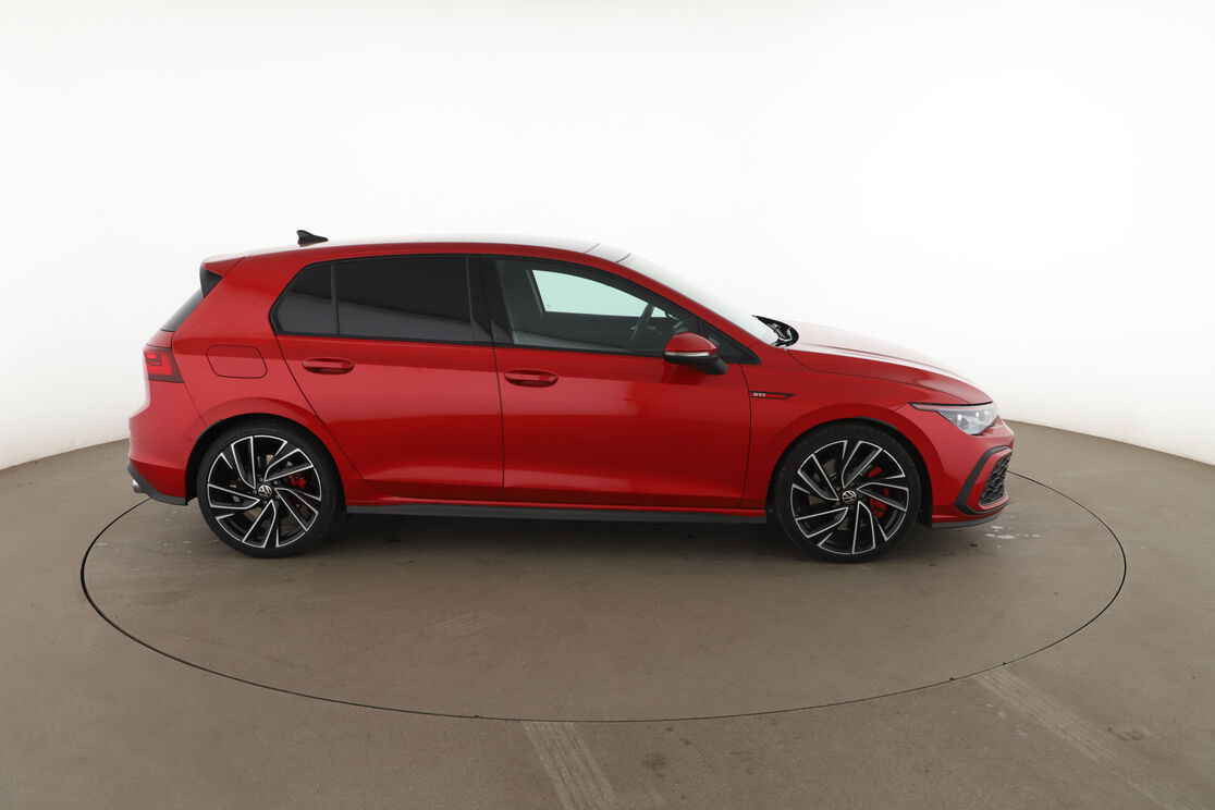 Volkswagen Golf VIII 2.0 TSI GTI DSG7 — photo 6