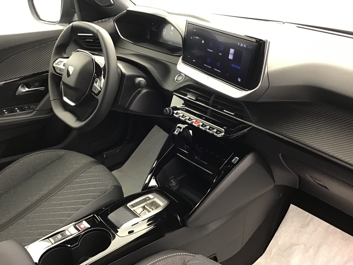 Peugeot 2008 — photo 8