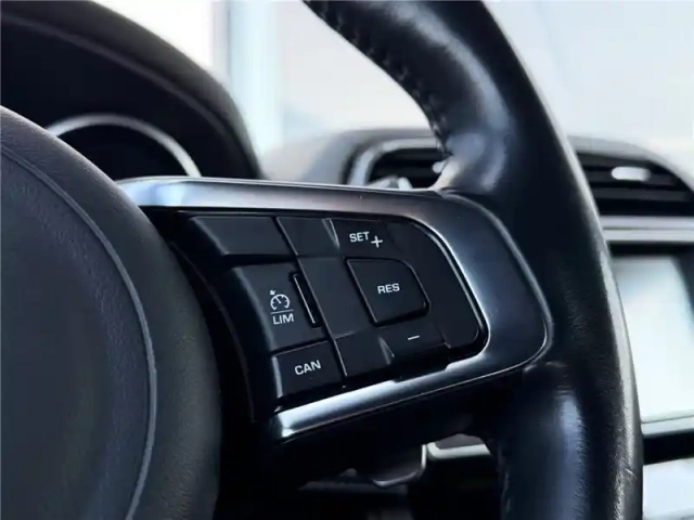 Jaguar F-Pace v6 3.0 d - 300 ch awd bva8 — photo 23