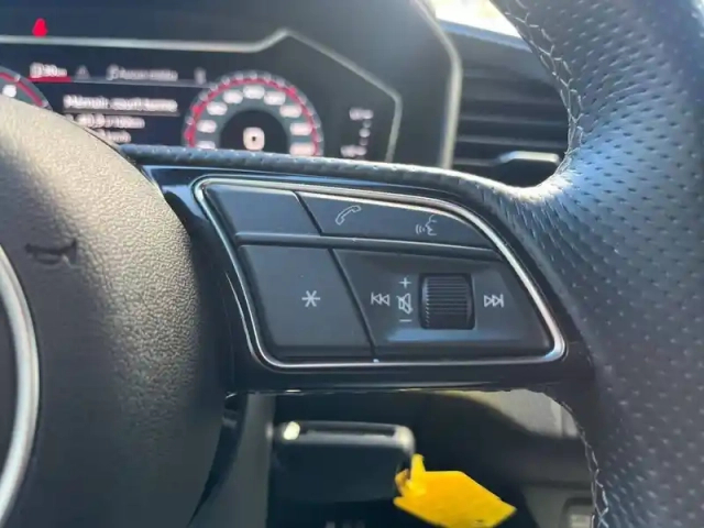 Audi A1 sportback 40 tfsi 207 ch s tronic 7 — photo 28