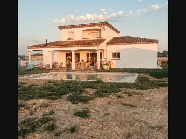 Superbe villa T6 de 147 m² + Dépendance de 60 m² - Piscine, grand terrain sans vis-à-vis - Castelsar