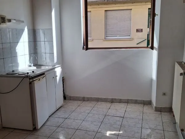 Appartement Location Moirans-en-Montagne 1p 20m² 350€