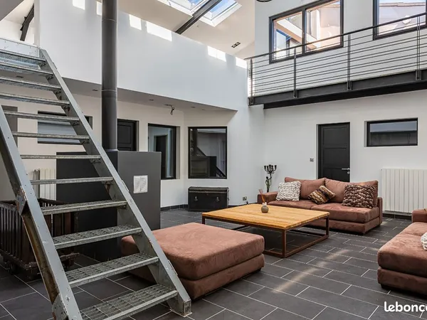 Maison 3 pièces 162 m²