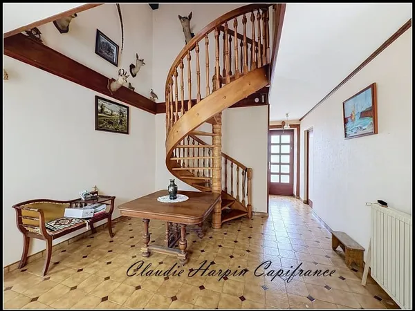 Maison à vendre 6 pièces (79) LA FOYE MONJAULT 4 chambres terrain environ 2360 m²