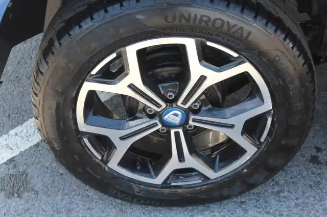 Dacia Duster blue dci 115 4x2 — photo 42