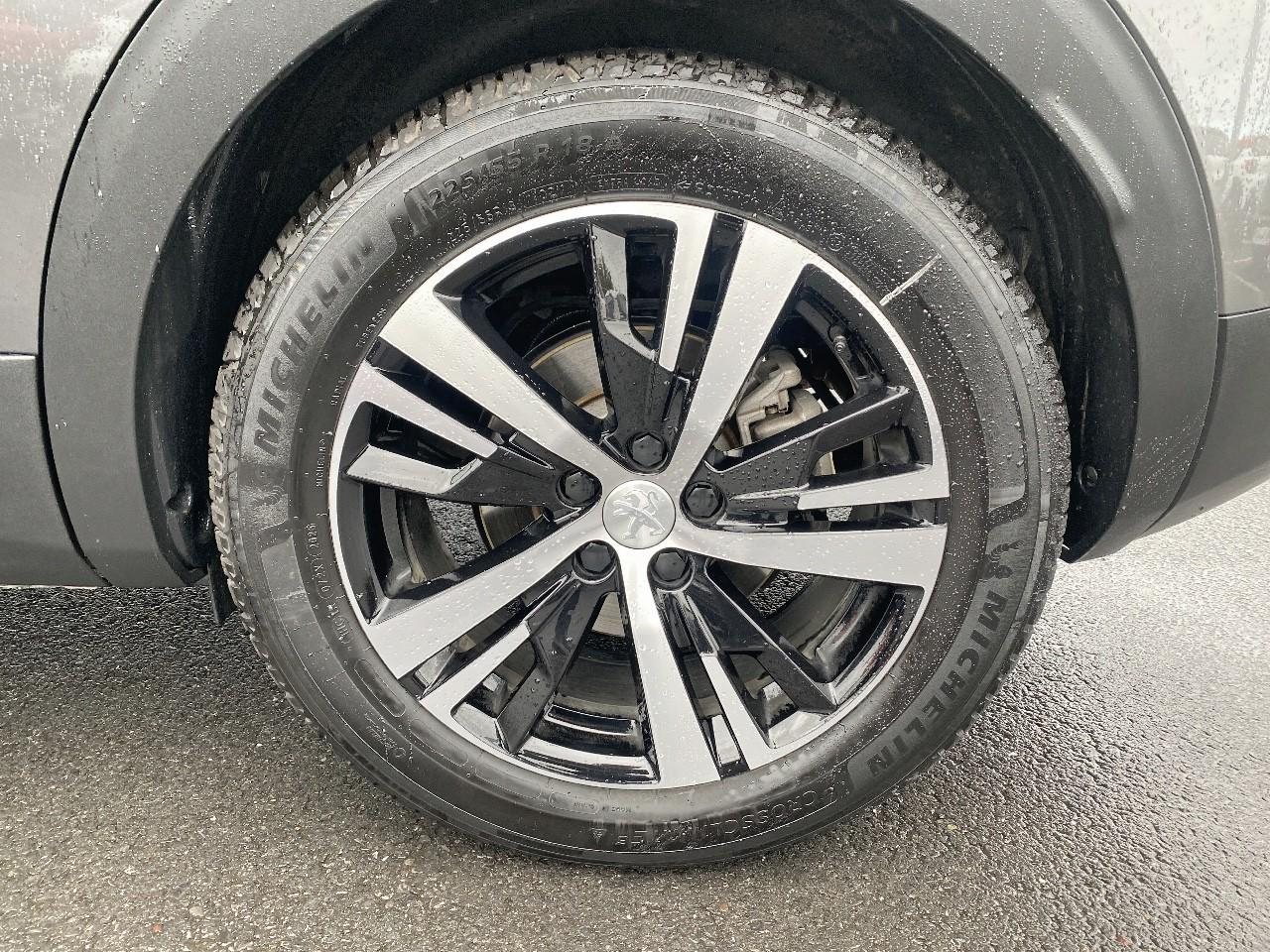 Peugeot 3008 hybrid 225ch allure pack e-eat8 — photo 11