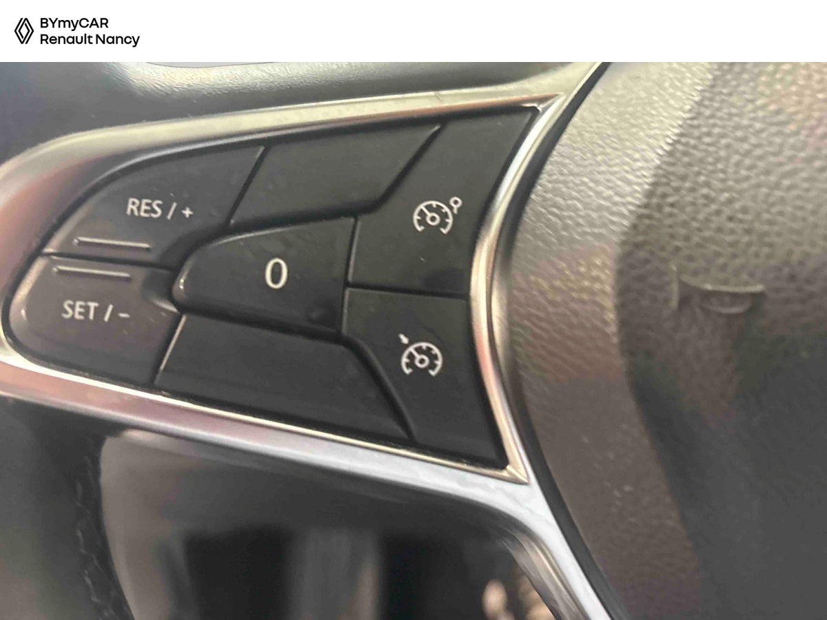Renault Captur E-Tech full hybrid 145 — photo 22