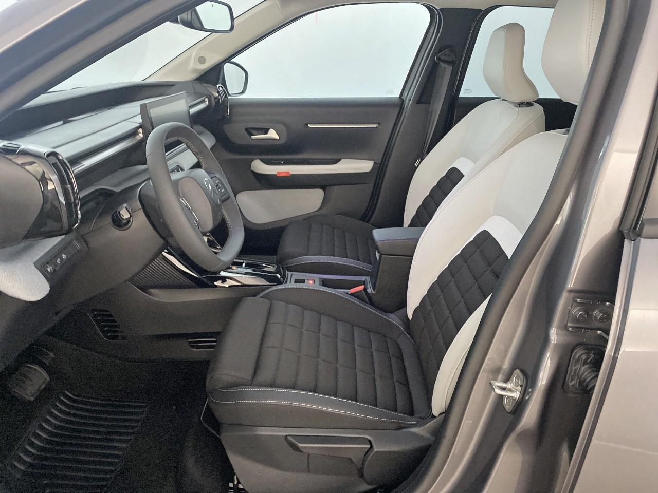 Citroën C3 Aircross hybride 145 ch aut max — photo 9