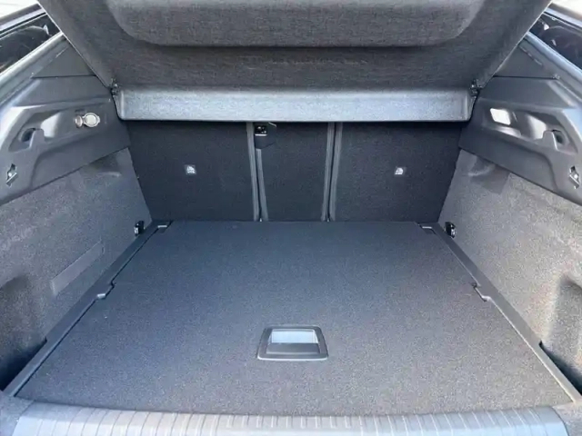 Peugeot 3008 hybrid 145 e-dcs6 — photo 27