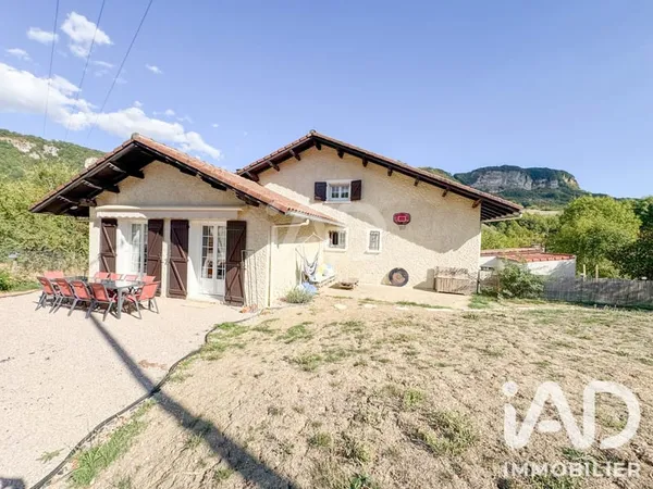 Maison 6 pièces 140 m²