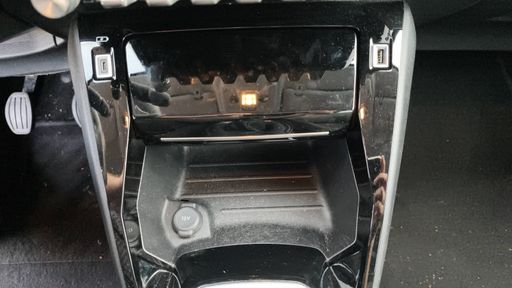 Peugeot 208 1.2 PureTech 100 - Allure – 2022 – 47629 km – Essence – Boîte Manuelle — photo 12