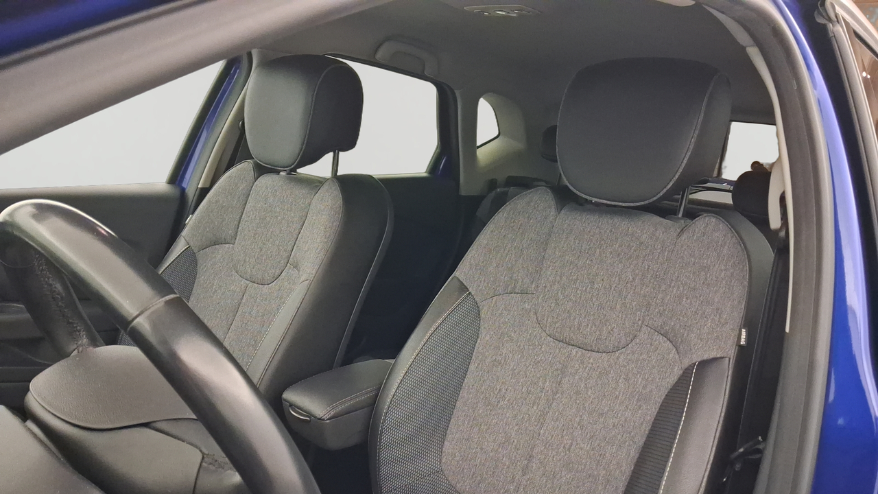 Renault Captur TCe 130 FAP — photo 11