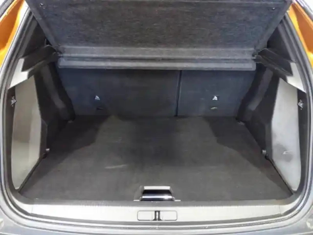 Peugeot 2008 1.2 puretech 130ch s&amp;s allure pack eat8 — photo 9