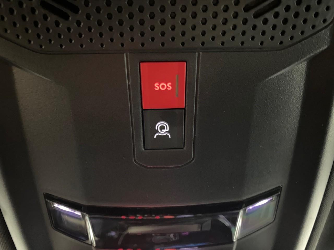 Peugeot 2008 e-2008 156ch gt — photo 17