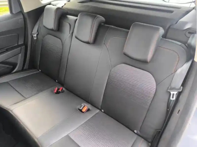 Dacia Duster 1.3 tce 150ch fap extreme 4x2 edc — photo 11