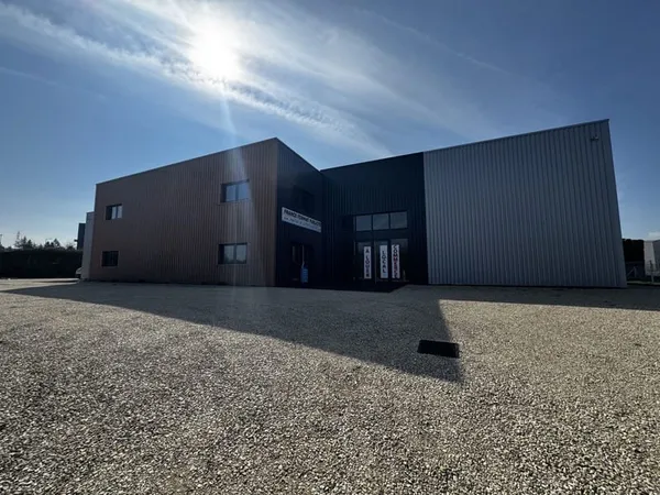 DAVEZIEUX LOCAL D'ACTIVITÉ NEUF EMPLACEMENT STRATÉGIQUE