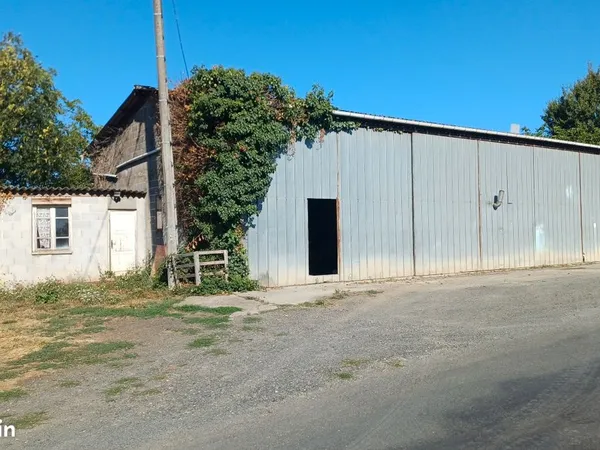 Bâtiment artisanal carrefour A20/A89