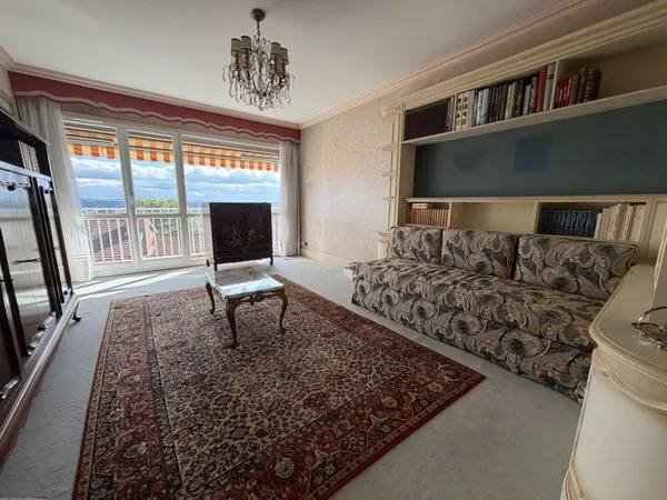 LIMOGES - Appartement T3 avec balcon, cave, parking