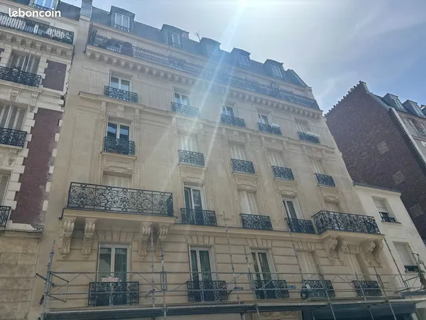 Studio 1 pièce 13 m²