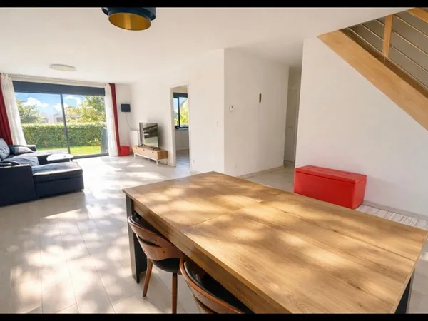 Carrieres-sur-Seine, maison de 2020 , 147 m2, 5 chambres, sous-sol, garage et jardin,