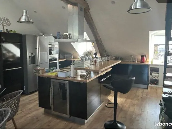Appartement T3 duplex meublé
