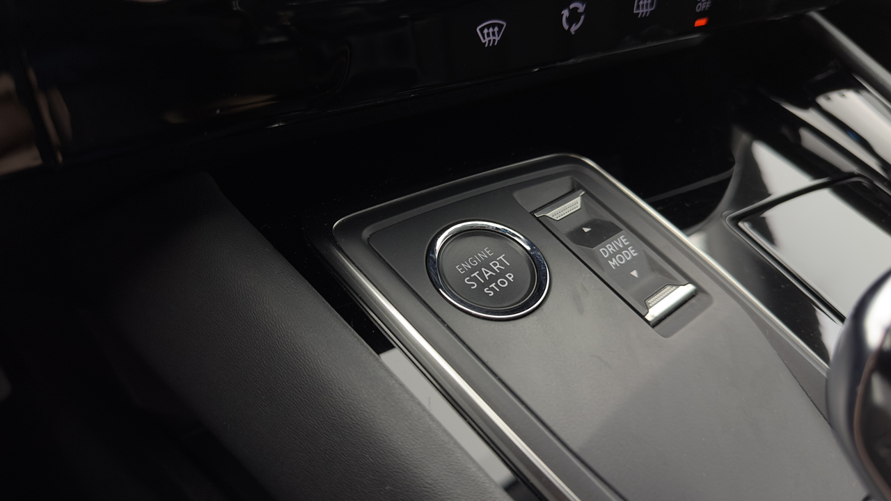 Peugeot 508 SW Hybrid 225 e-EAT8 — photo 27