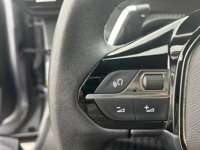 Peugeot 2008 puretech 130 s&amp;s eat8 — photo 20
