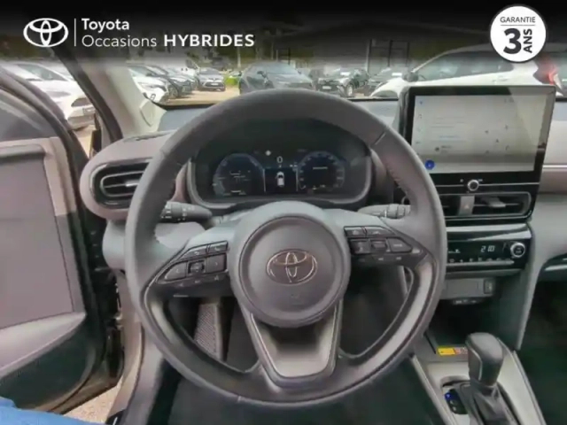 Toyota Yaris cross 130h collection awd-i mc24 — photo 9