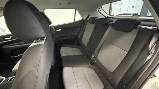 Kia Stonic 1.0 t-gdi 100 ch dct7 — photo 27