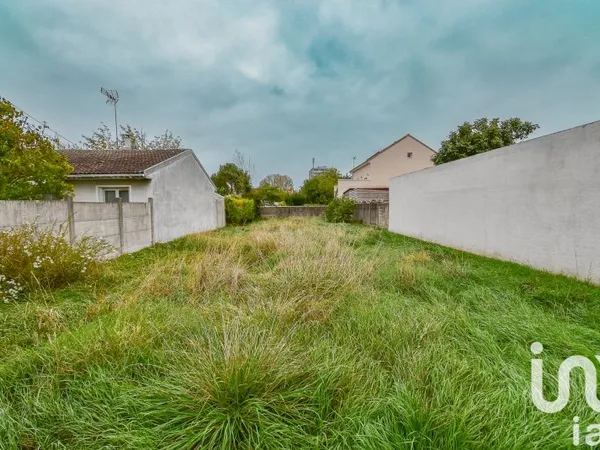 Terrain 389 m²