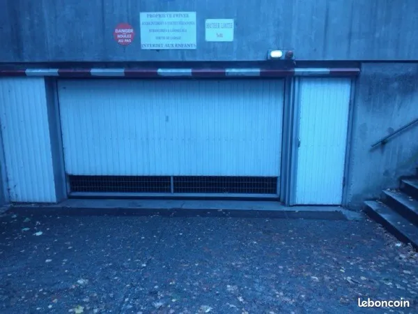 Garage et parking Location Annecy 13m² 130€