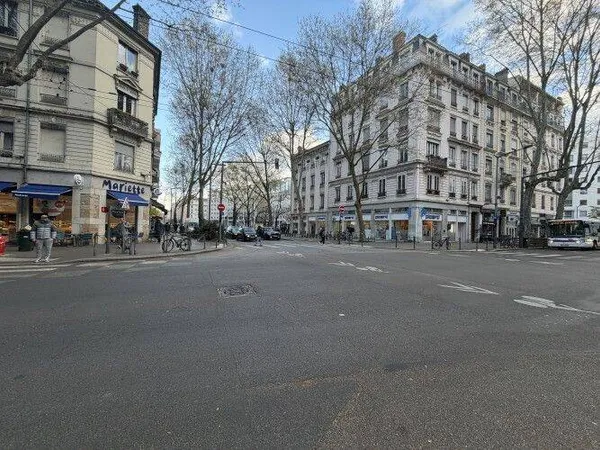 Boutique 110 m²