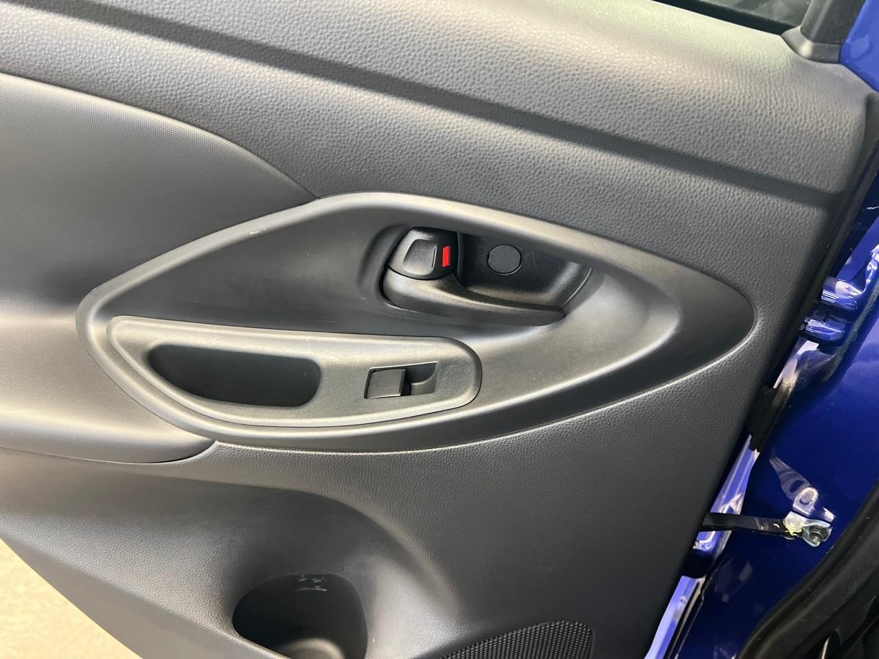 Toyota Yaris hybride 130h collection — photo 15