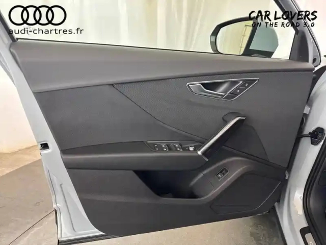 Audi Q2 35 tfsi 150 s tronic 7 — photo 22