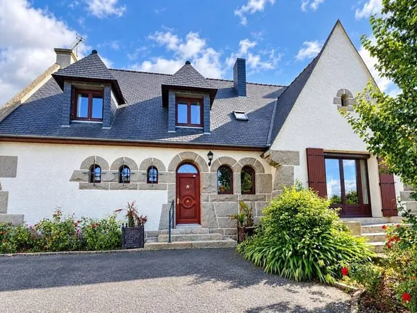 Maison 8 pièces 269 m²