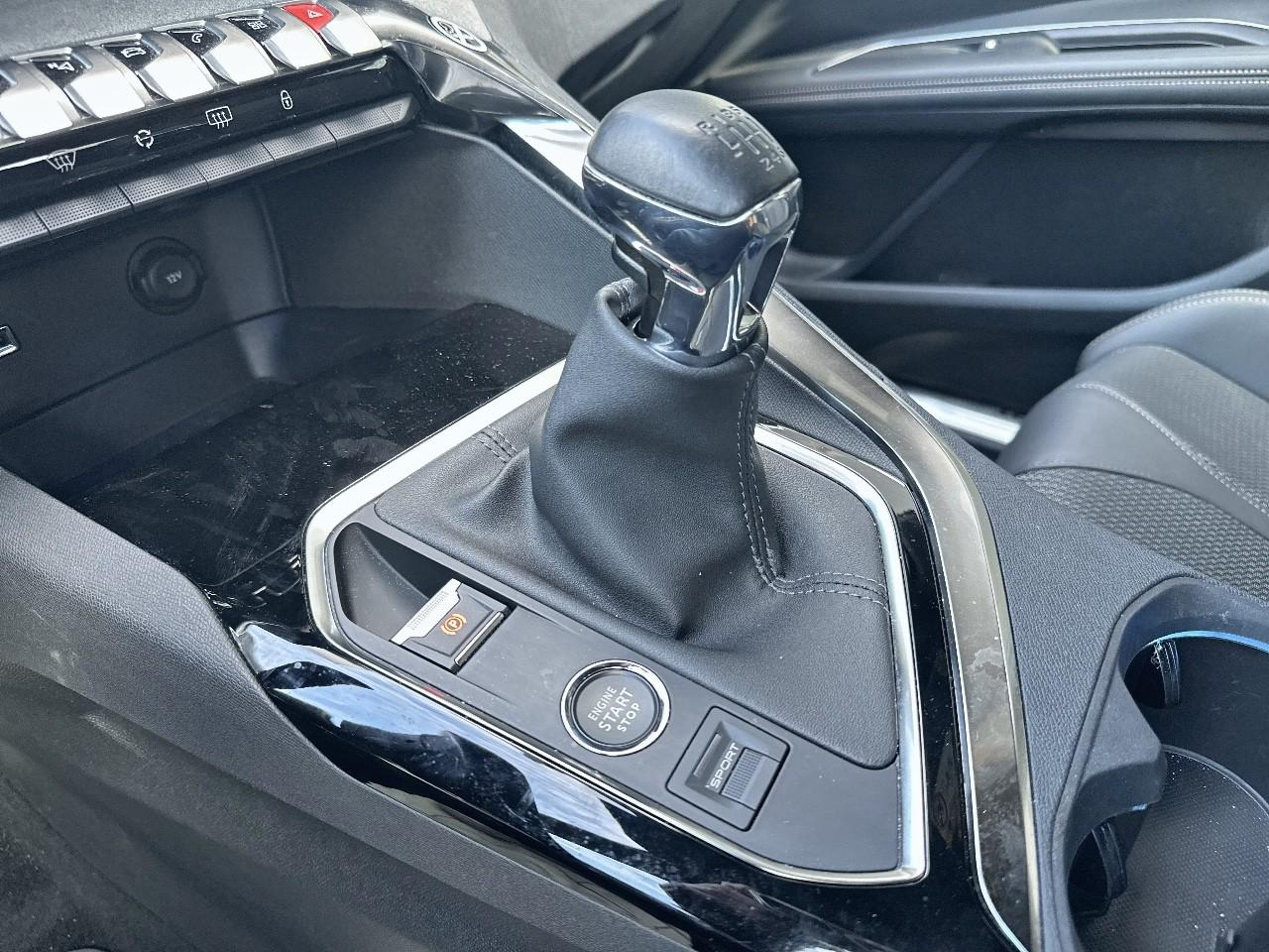 Peugeot 3008 1.2 puretech 130ch s&s gt — photo 18