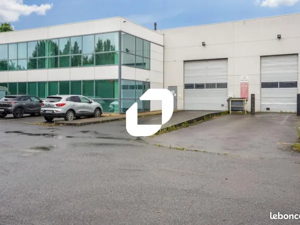 Local d'activité 3 979 m²