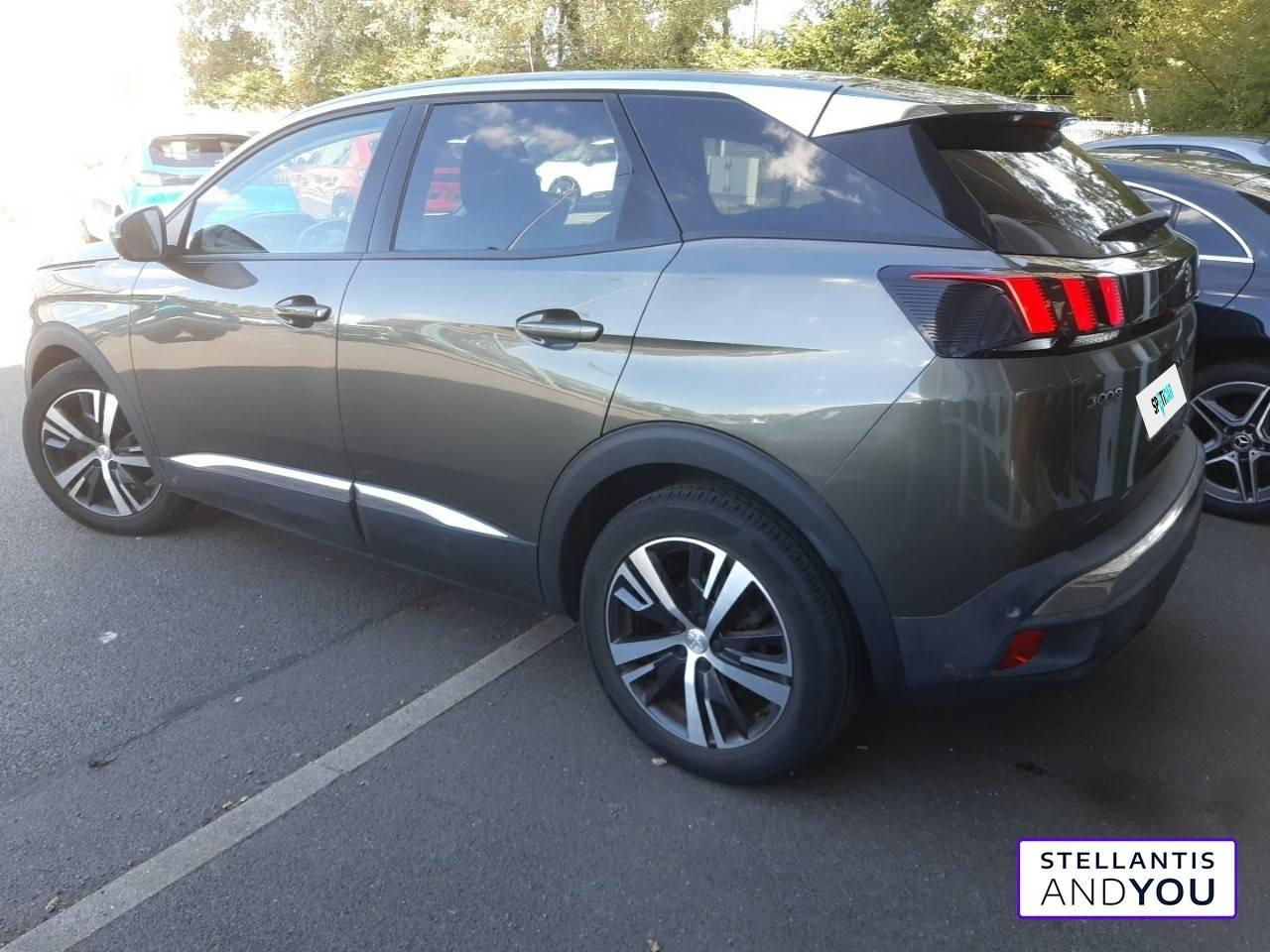 Peugeot 3008 1.2 puretech 130ch s&s eat6 allure — photo 12