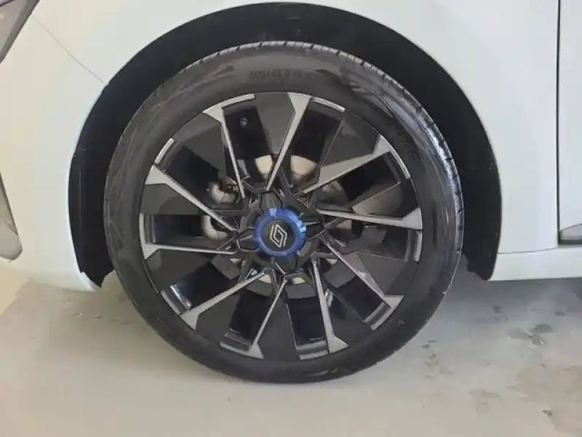 Renault Clio 1.0 tce 90ch esprit alpine - 24 — photo 15