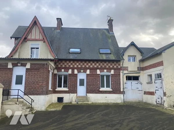 Maison 10 pièces 250 m²
