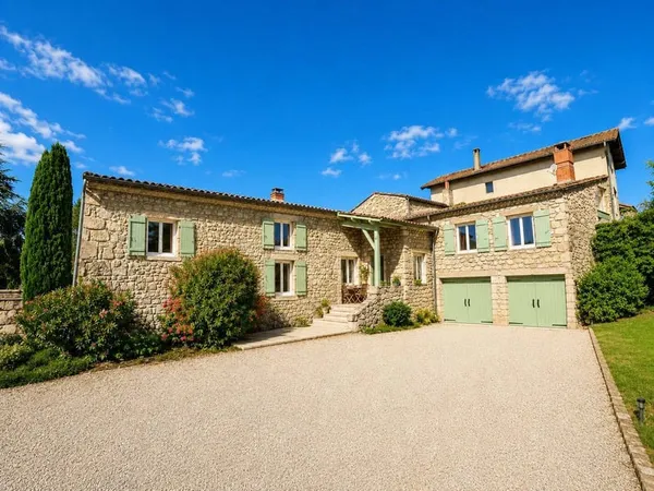 Villa 7 pièces 190 m²