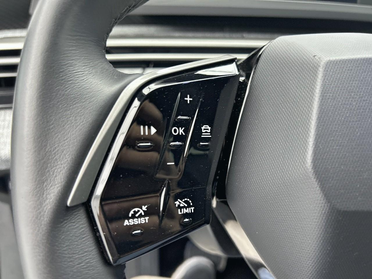 Peugeot 3008 hybrid 145 e-dcs6 allure — photo 24