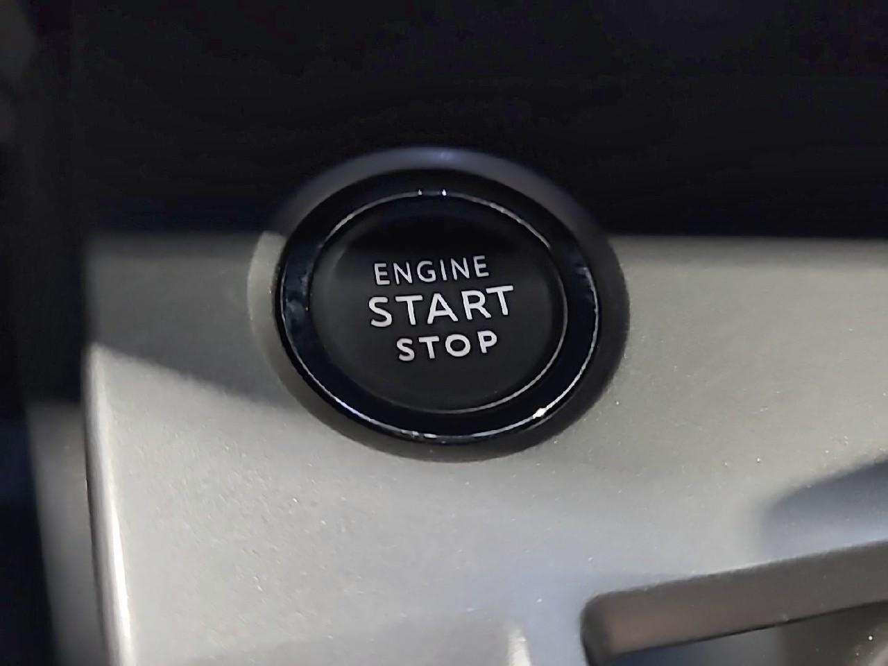 Peugeot 408 phev 225 e-eat8 allure pack — photo 18