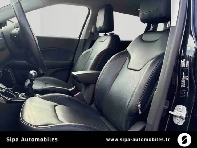 Jeep Compass 1.3 gse t4 130 ch bvm6 — photo 12